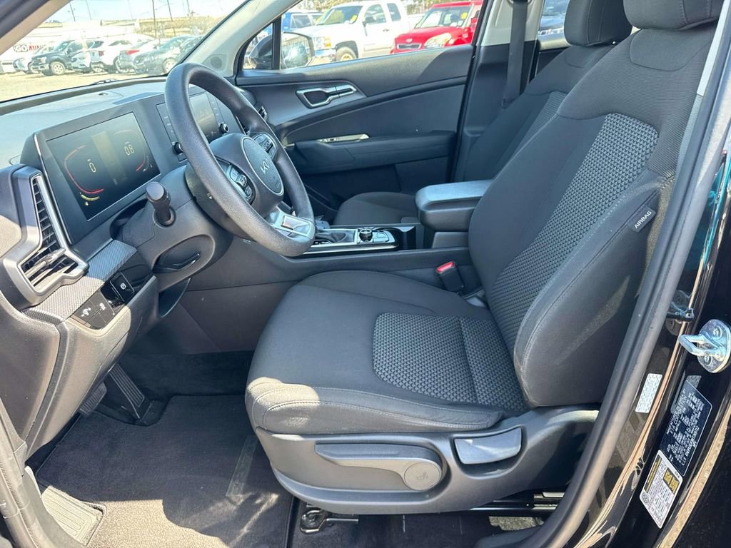 Used 2024 Kia Sportage LX image 25