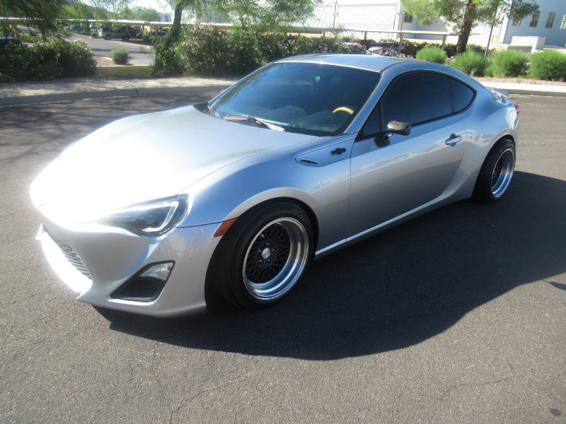 Used 2014 Scion FR-S image 2