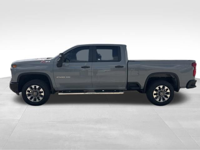 Used 2025 Chevrolet Silverado 2500 Custom w/ Custom Value Package image 5