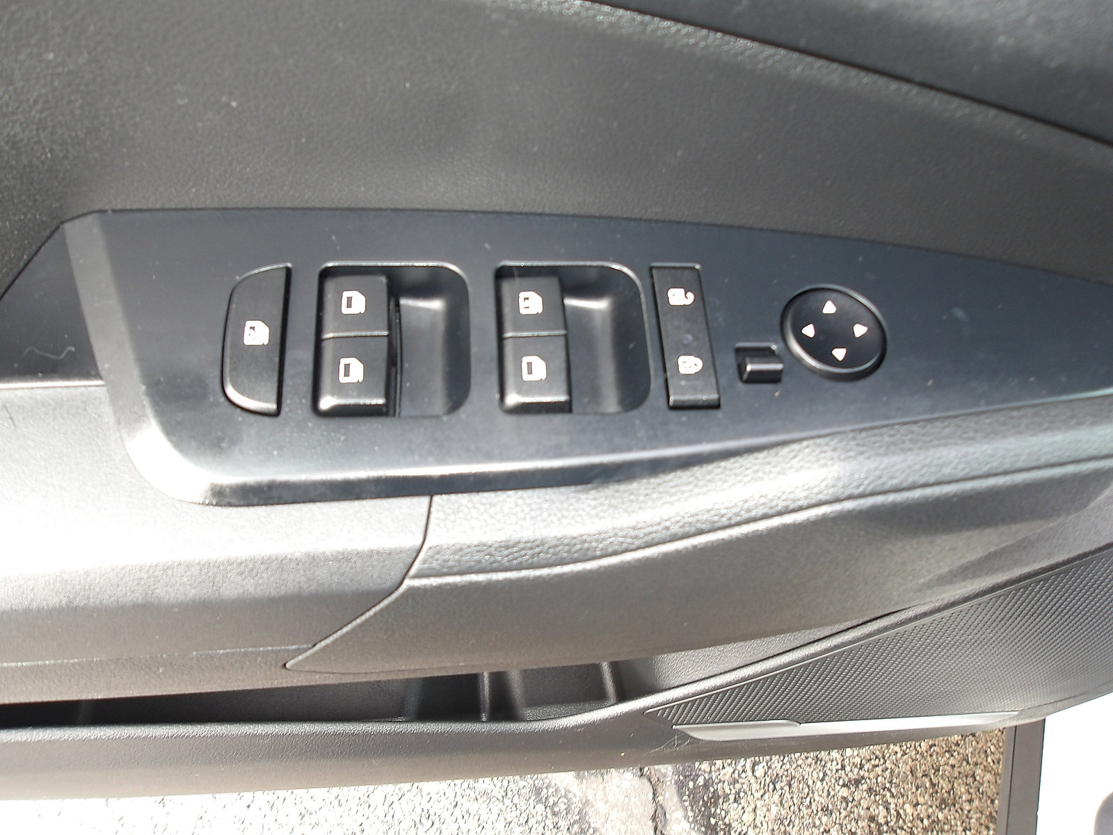 Used 2023 Kia Sportage LX image 16