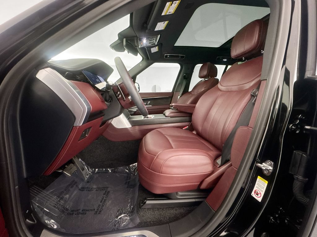 Certified 2025 Land Rover Range Rover SE AWD/4WD image 19