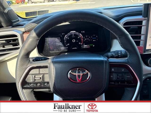 Used 2025 Toyota Sequoia Capstone AWD/4WD image 32