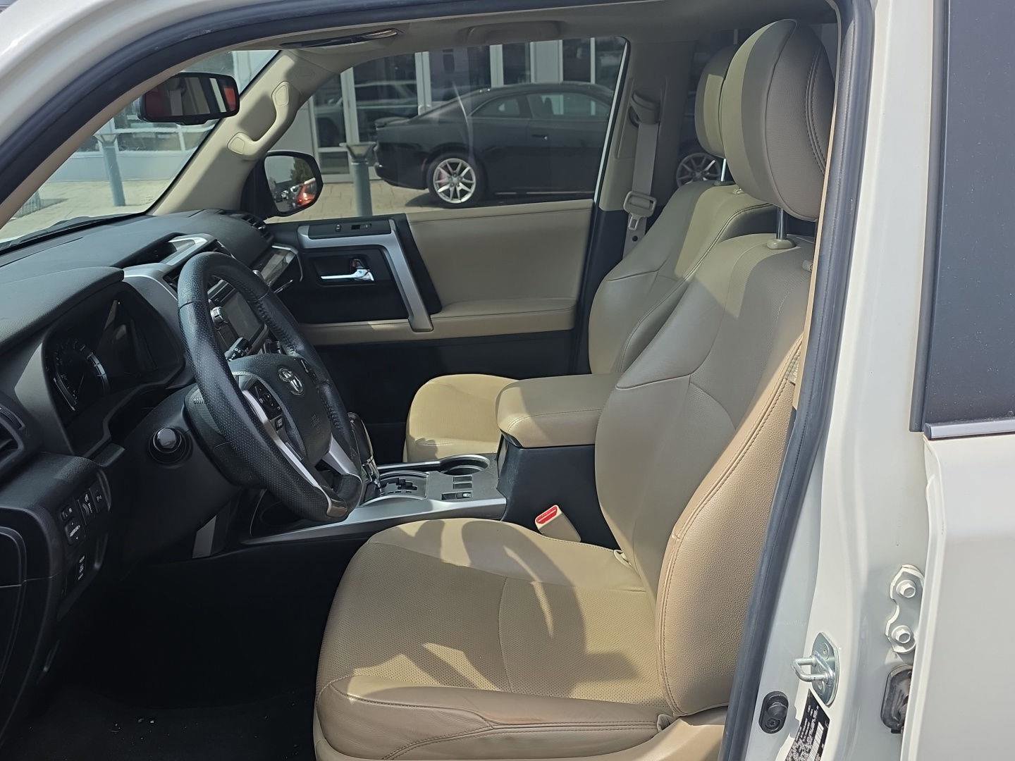 Used 2018 Toyota 4Runner Limited AWD/4WD image 17