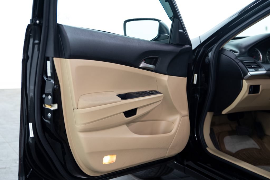 Used 2011 Honda Accord SE image 6