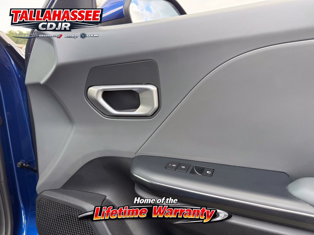 Used 2025 Kia K4 FWD image 38