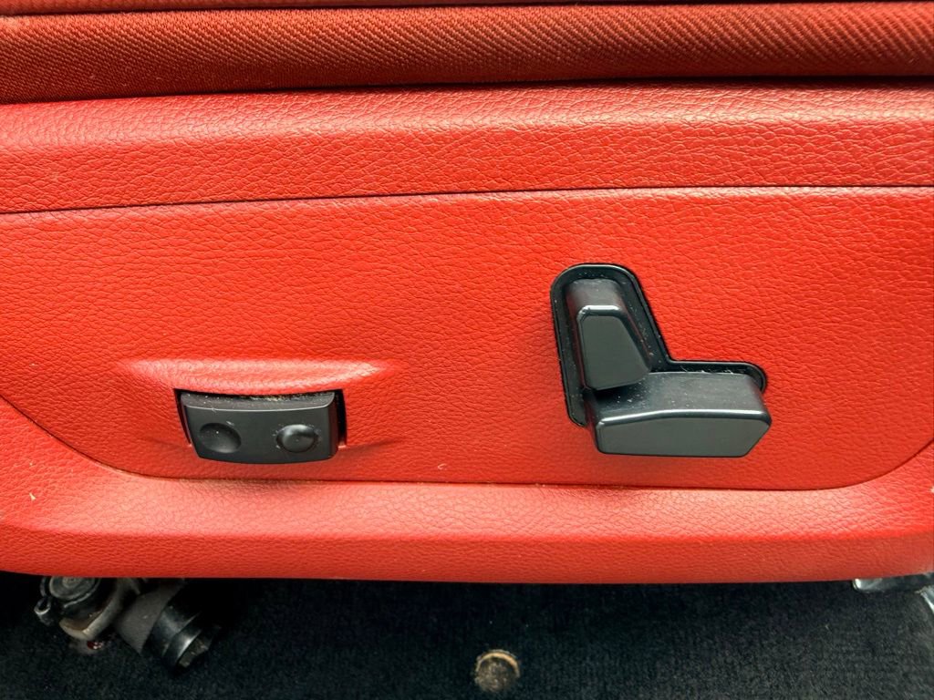 Used 2016 RAM 1500 Rebel w/ Luxury Group image 38