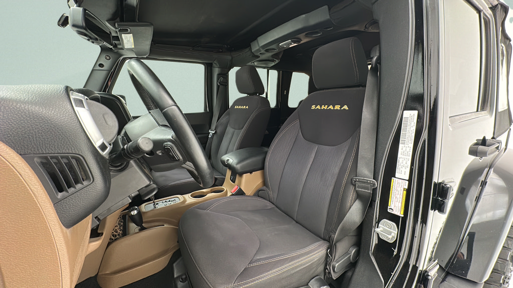 Used 2013 Jeep Wrangler Unlimited Sahara AWD/4WD image 13
