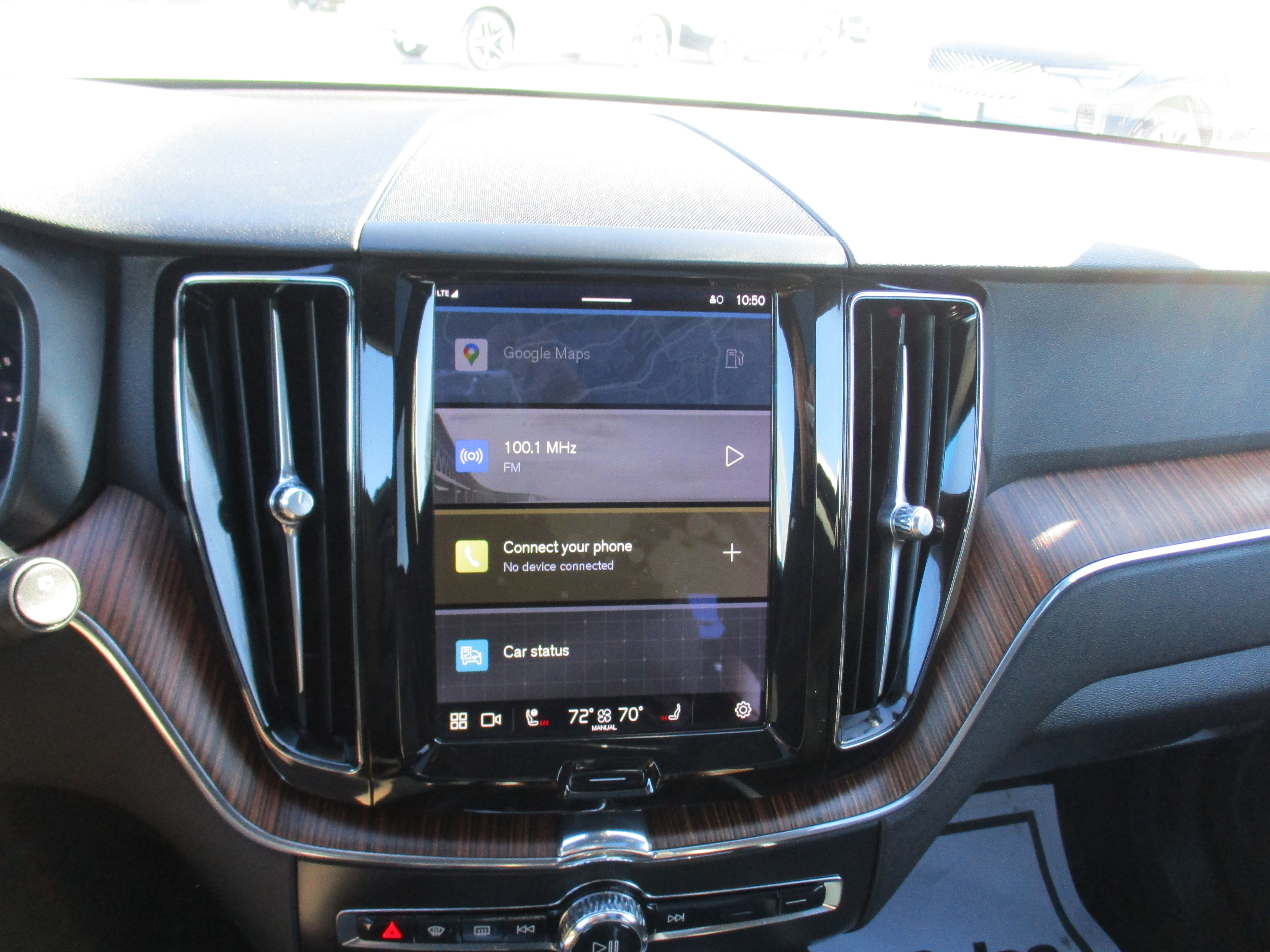 Certified 2023 Volvo XC60 B5 Plus image 18