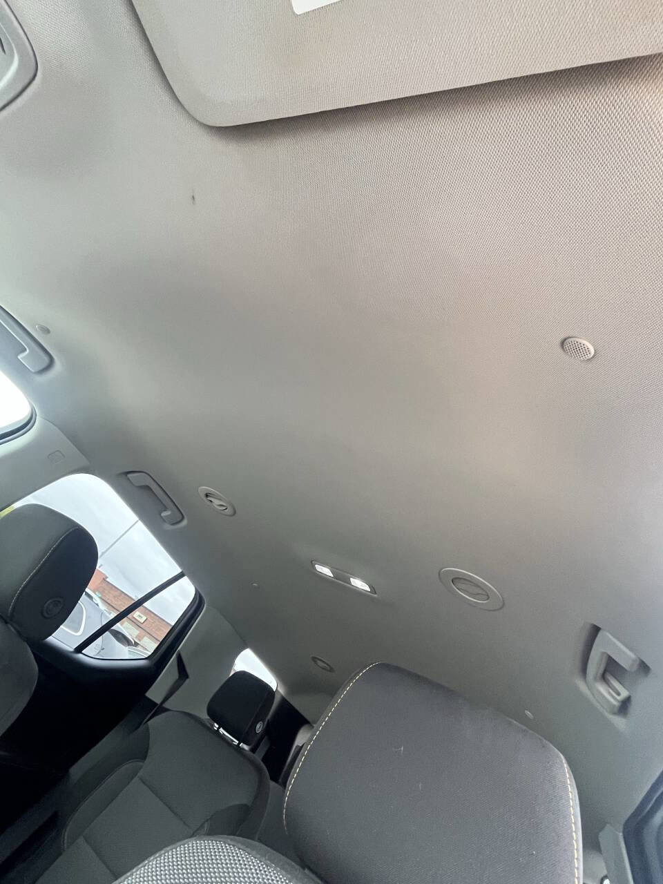 Used 2018 Chevrolet Traverse LT image 16