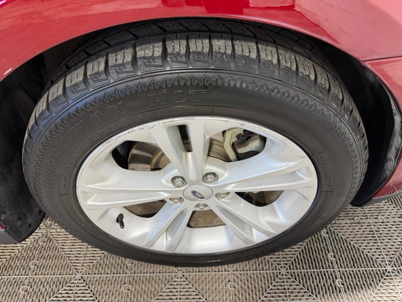 Used 2015 Ford Taurus SEL w/ Equipment Group 201A AWD/4WD image 11