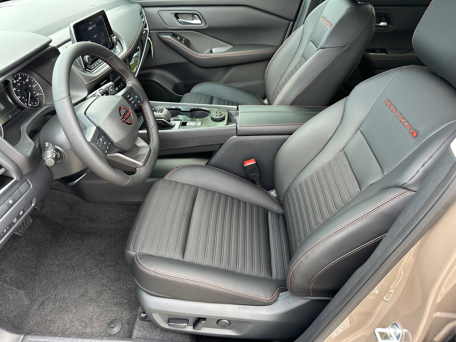 New 2026 Nissan Rogue SV image 9