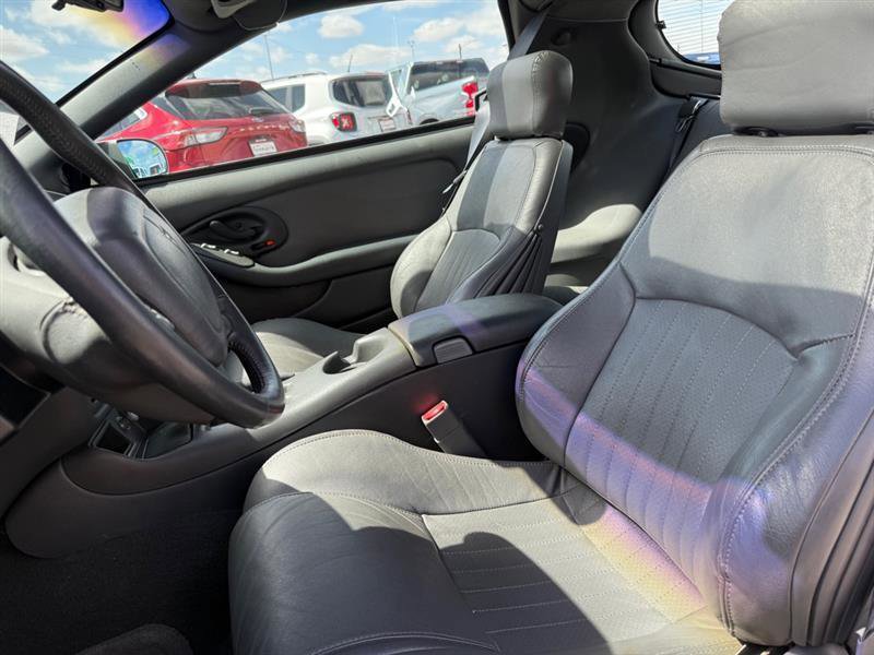 Used 1998 Pontiac Firebird Formula w/ Security Pkg RWD image 8