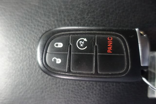 Used 2014 RAM 1500 Laramie w/ Convenience Group AWD/4WD image 16
