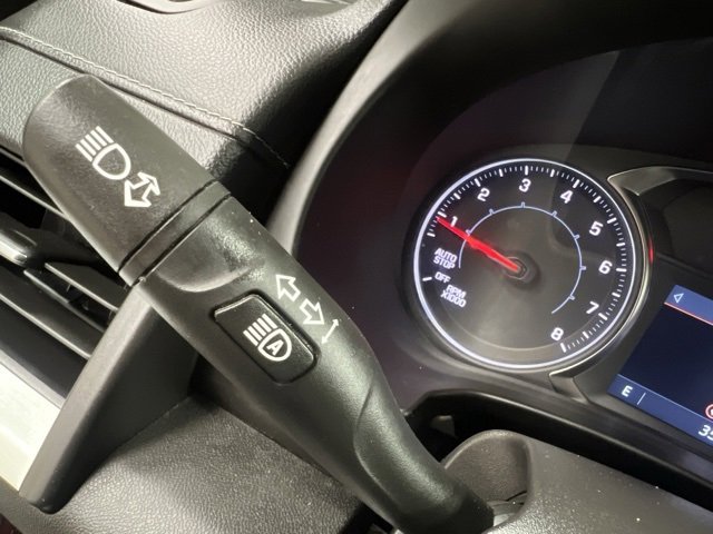 Used 2024 GMC Terrain SLE w/ Driver Convenience Package image 31