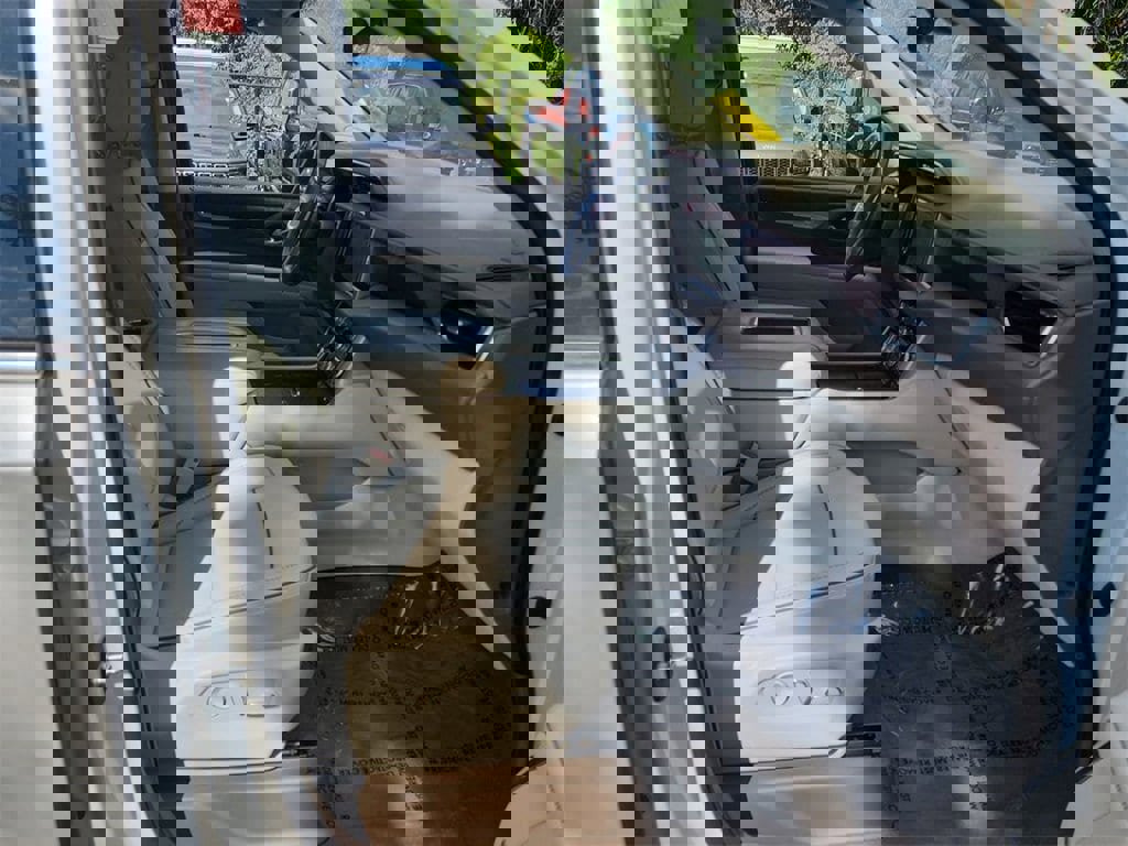 Used 2022 GMC Yukon Denali w/ Advanced Technology Package image 29