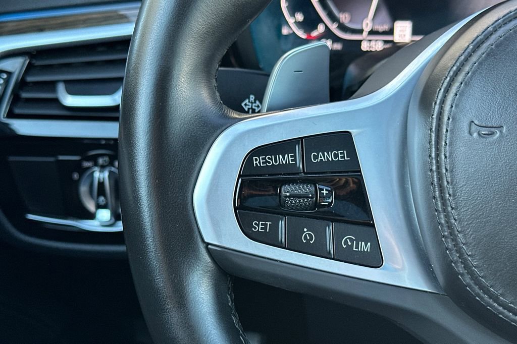 Used 2023 BMW 530e w/ Executive Package image 27