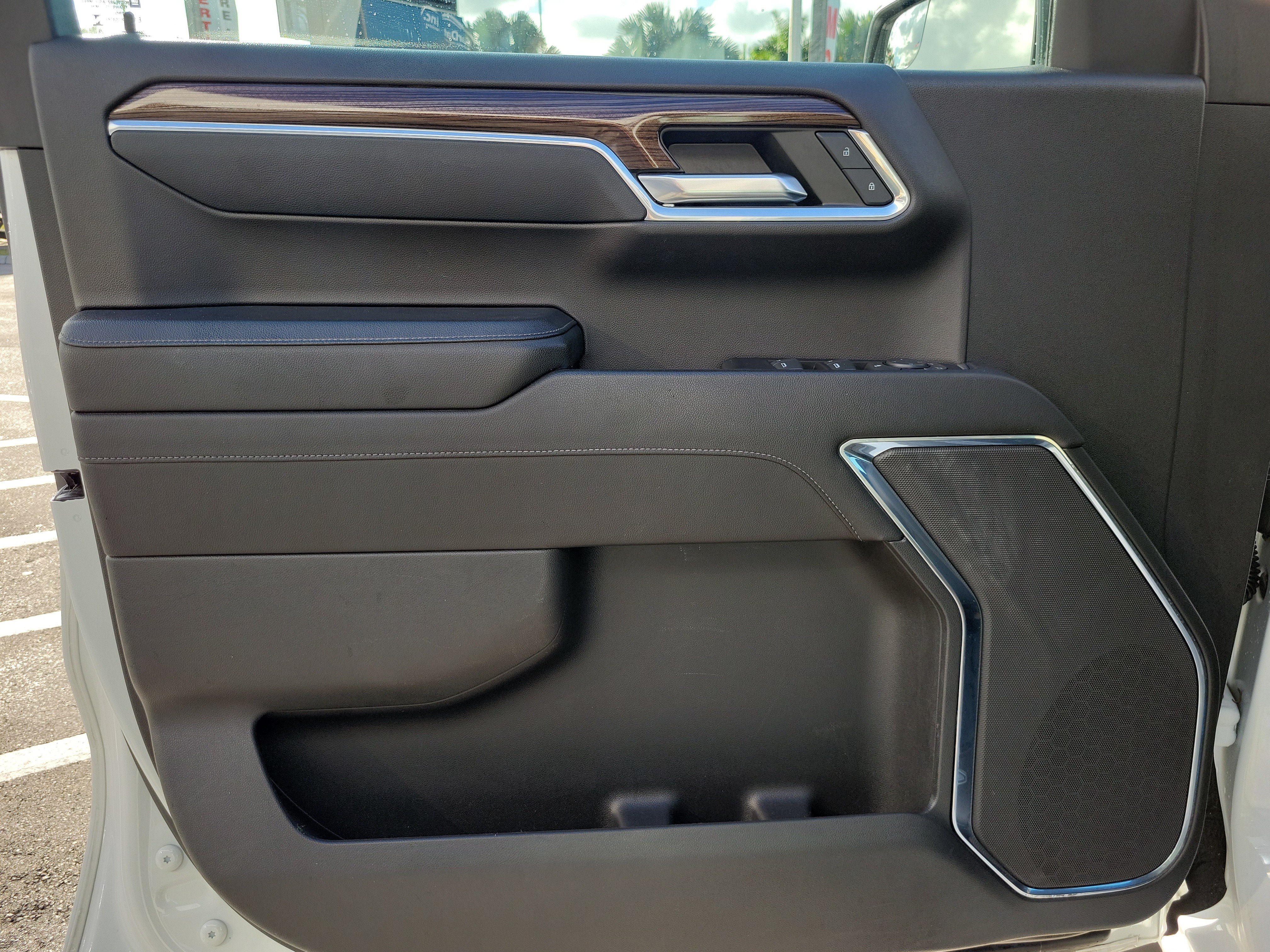 Used 2023 Chevrolet Silverado 1500 LT RWD image 16