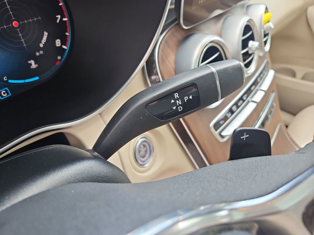Used 2021 Mercedes-Benz GLC 300 4MATIC image 24