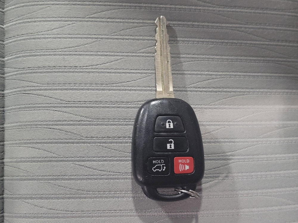 Used 2018 Toyota Highlander Plus image 32