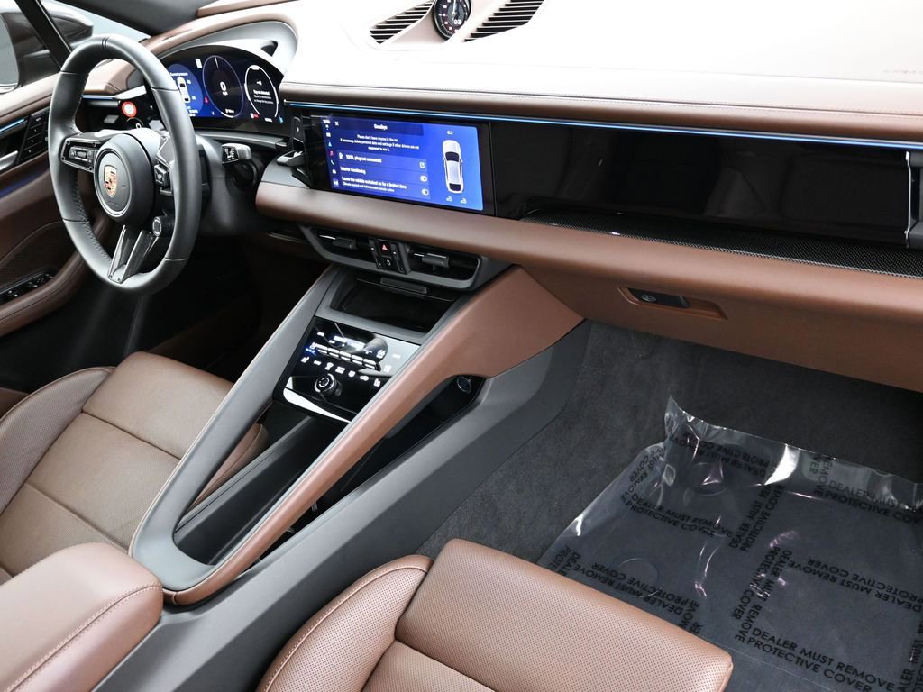 Certified 2025 Porsche Macan 4 Electric image 31