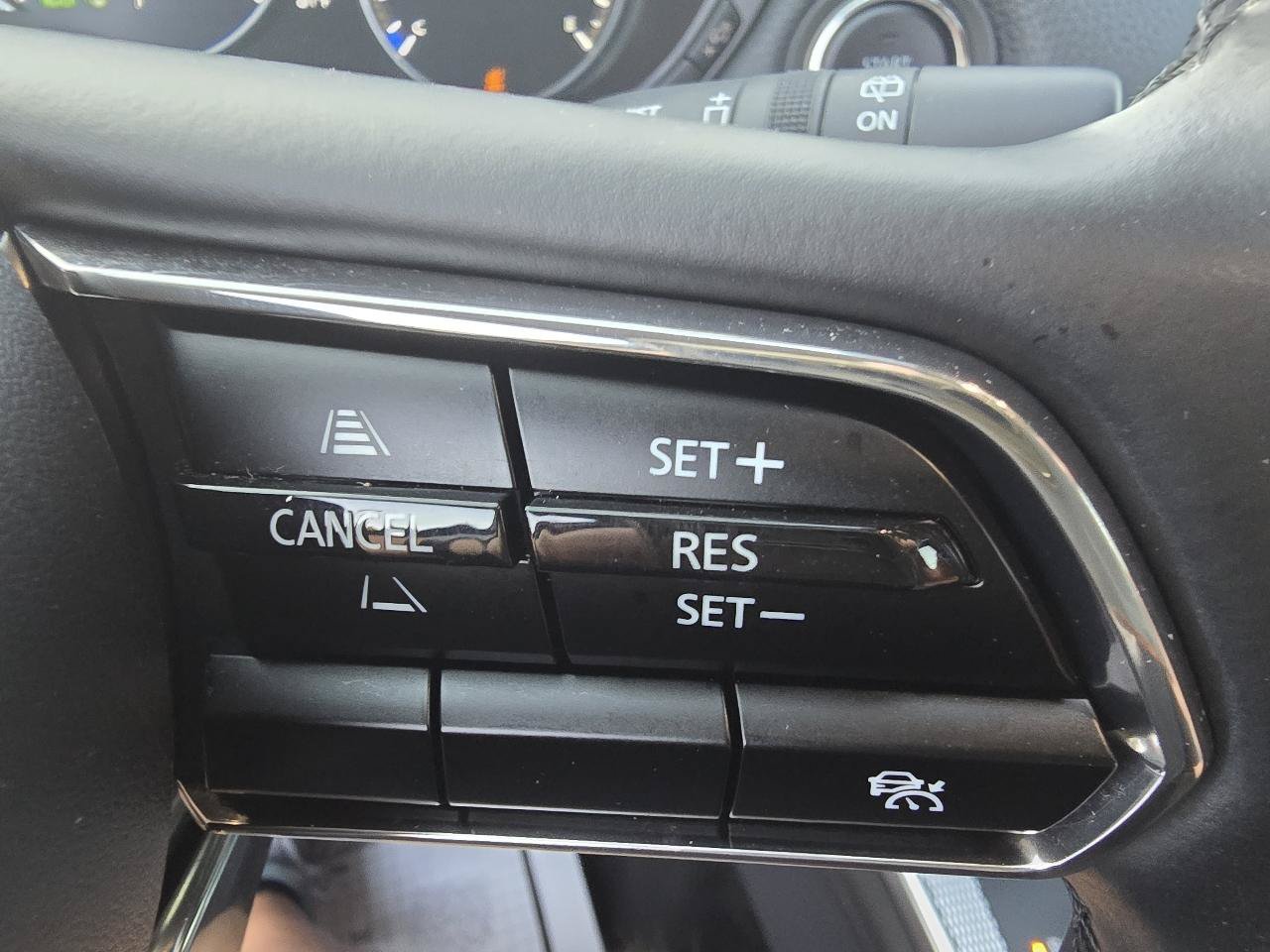 Used 2025 MAZDA CX-90 3.3 Turbo w/ Preferred Package AWD/4WD image 26