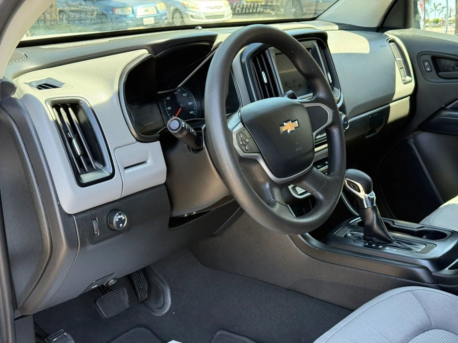 Used 2022 Chevrolet Colorado W/T w/ WT Convenience Package RWD image 17