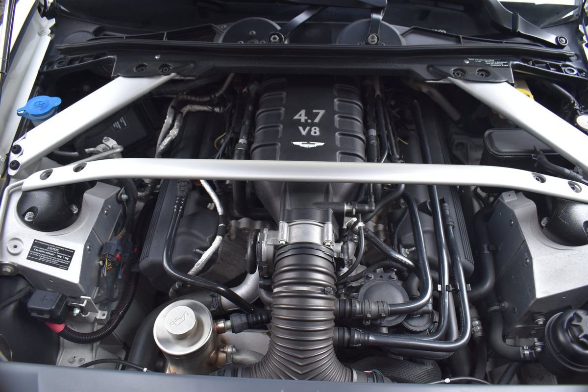 Used 2014 Aston Martin V8 Vantage S image 45