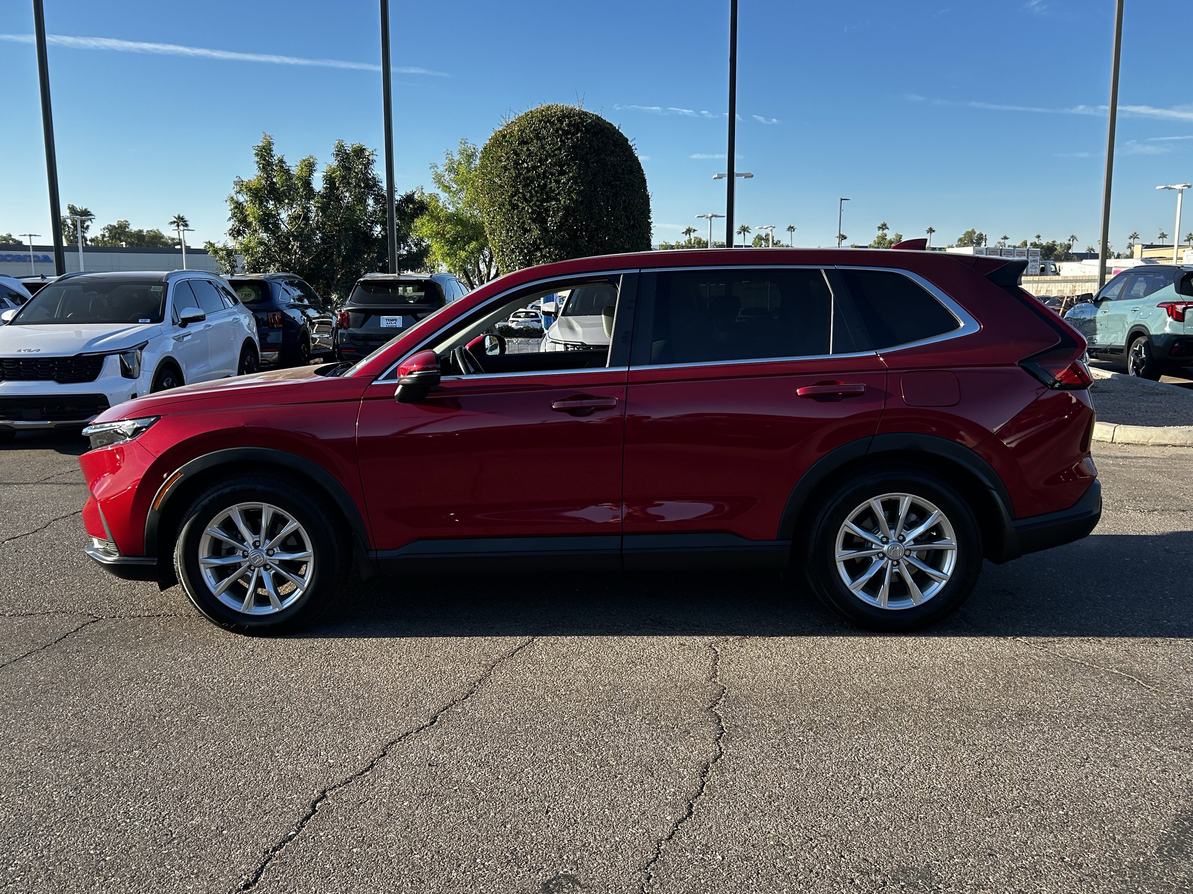 Used 2024 Honda CR-V EX-L image 3