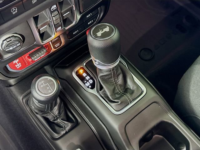 New 2026 Jeep Wrangler Unlimited Rubicon w/ Safety Group image 19