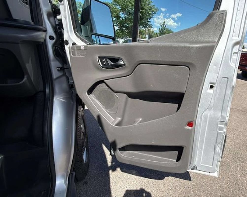 Used 2020 Ford Transit 250 Low Roof RWD image 15