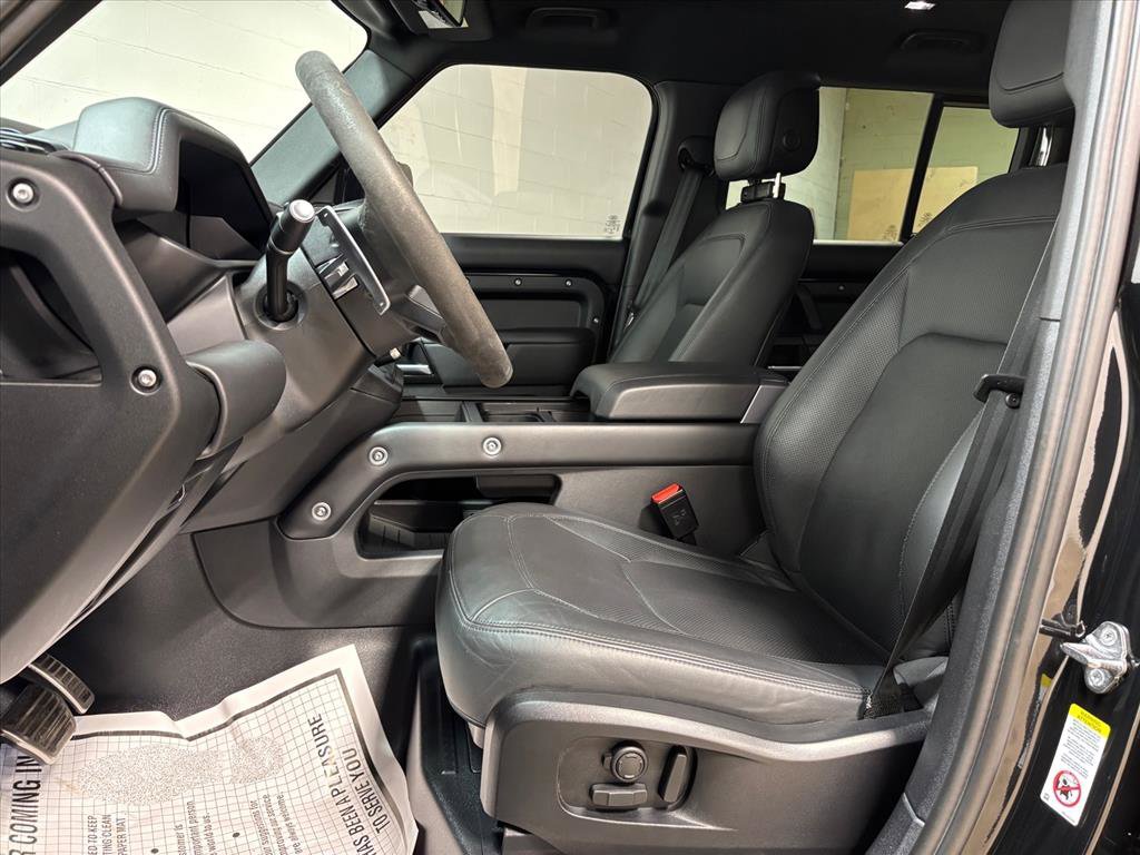 Used 2023 Land Rover Defender 110 V8 image 24