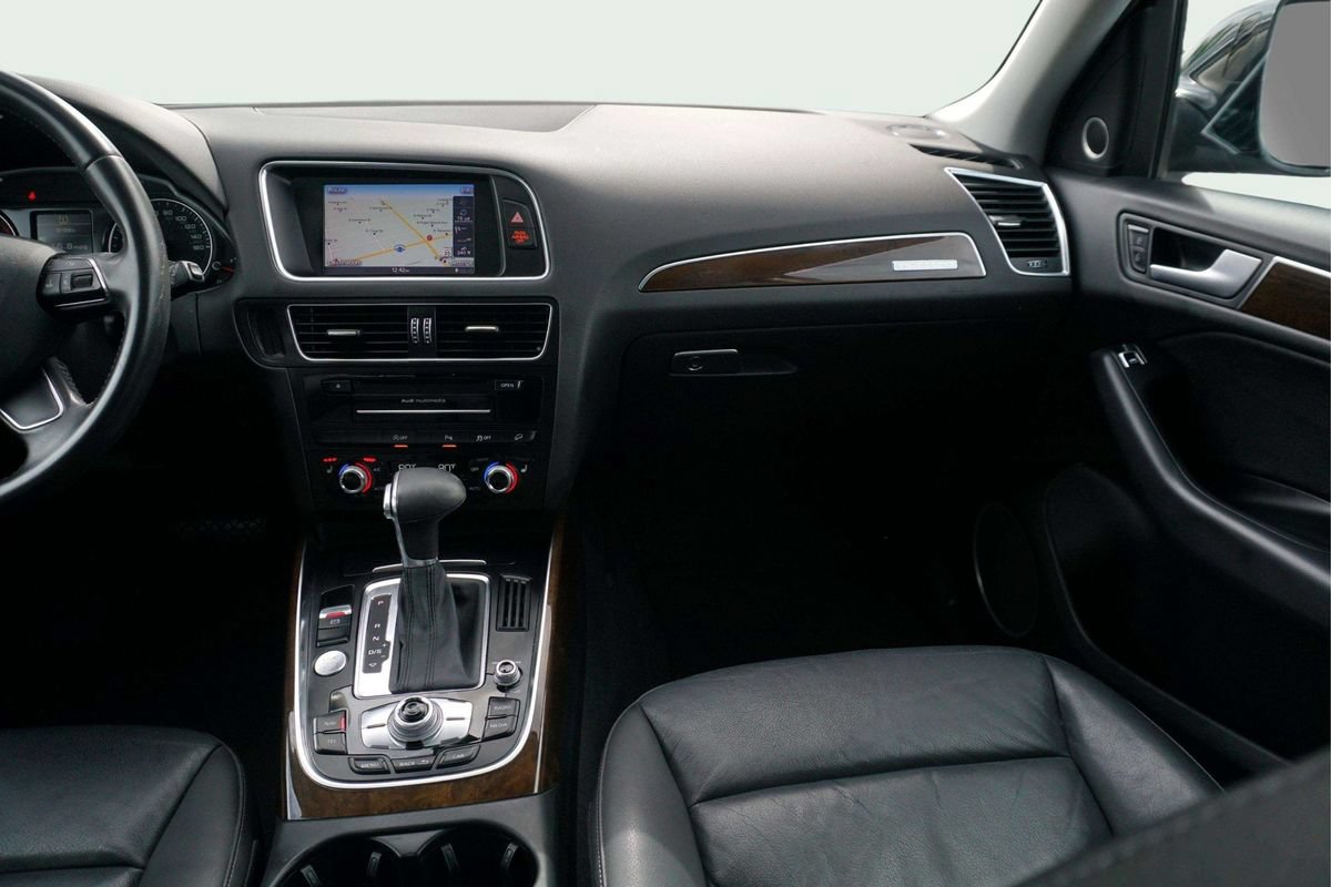 Used 2014 Audi Q5 3.0T Premium Plus AWD/4WD image 25