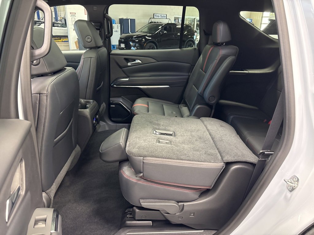 New 2026 Chevrolet Traverse RS image 39