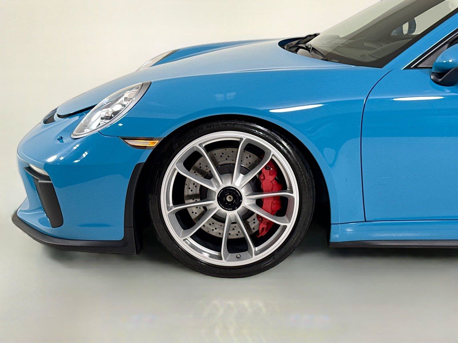 Used 2018 Porsche 911 GT3 w/ Sport Chrono Package RWD image 37