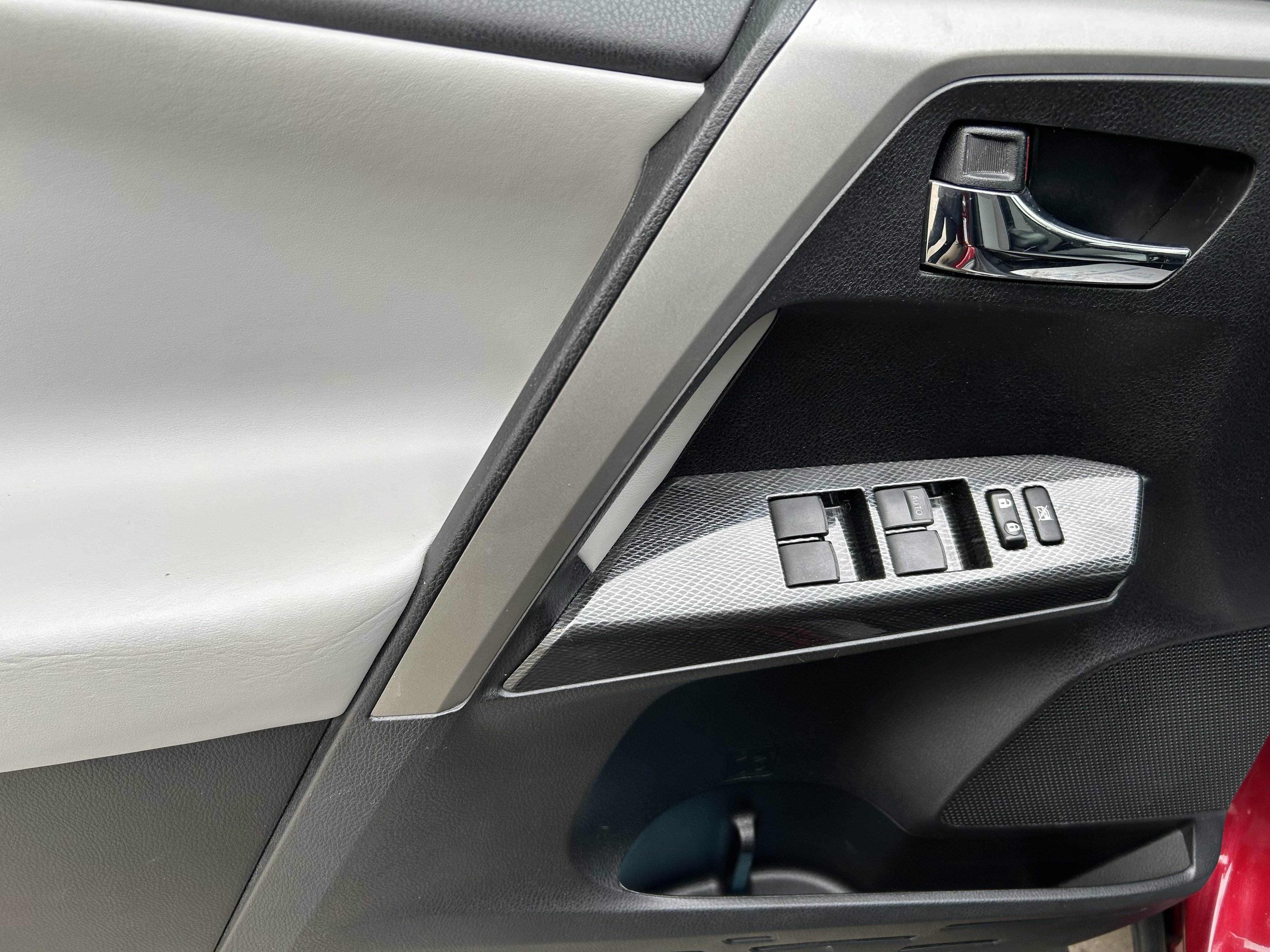 Certified 2018 Toyota RAV4 Adventure FWD image 14