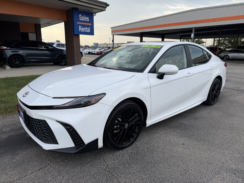 Used 2026 Toyota Camry SE w/ Multimedia Upgrade Package