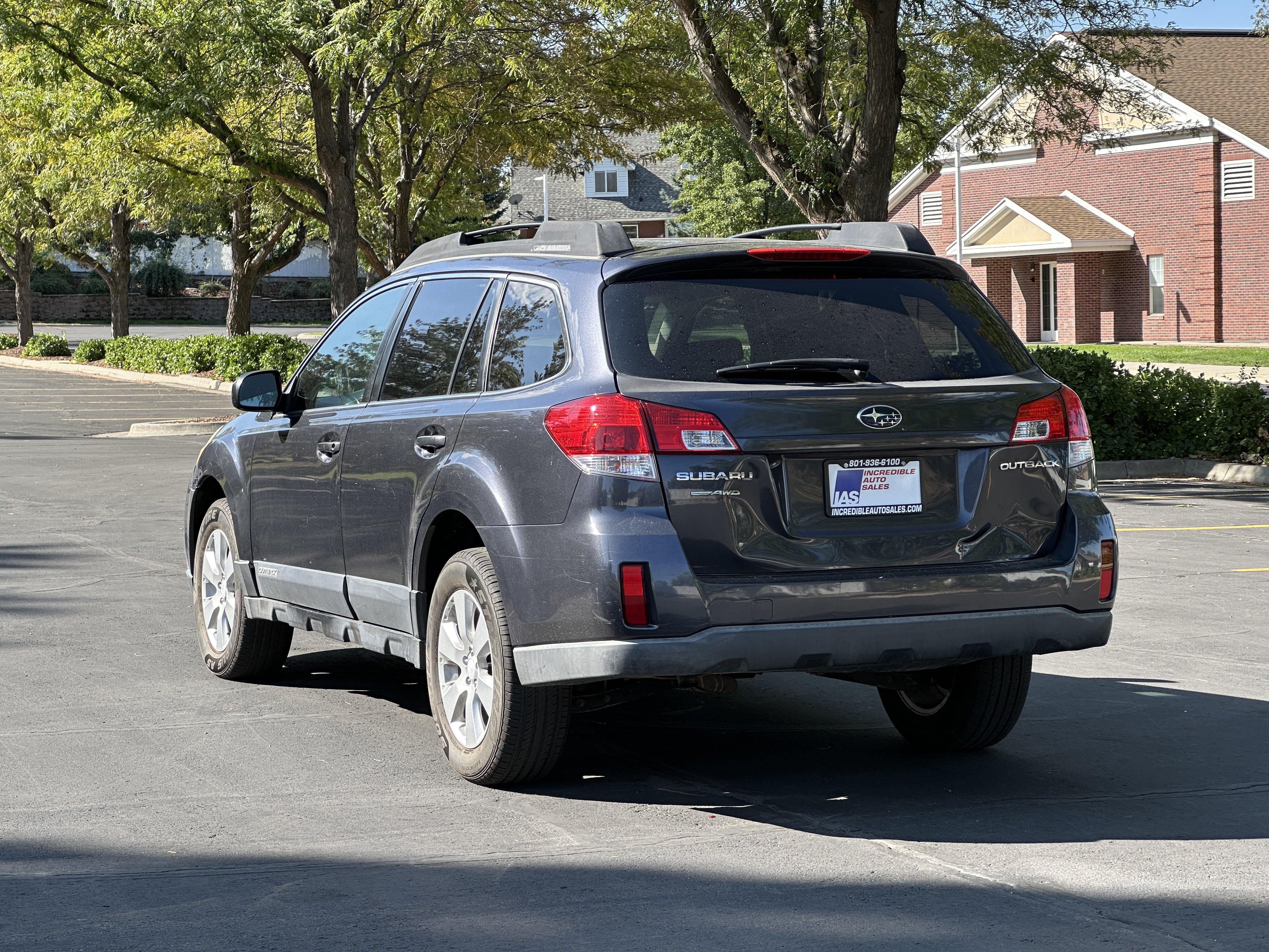 Used 2011 Subaru Outback 2.5i Premium AWD/4WD image 7