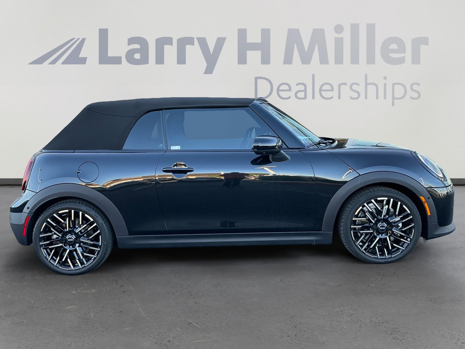 Used 2025 MINI Cooper S image 6