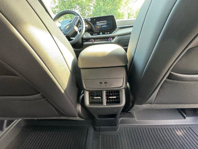 New 2026 Chevrolet Equinox LT w/ Convenience Package II image 32