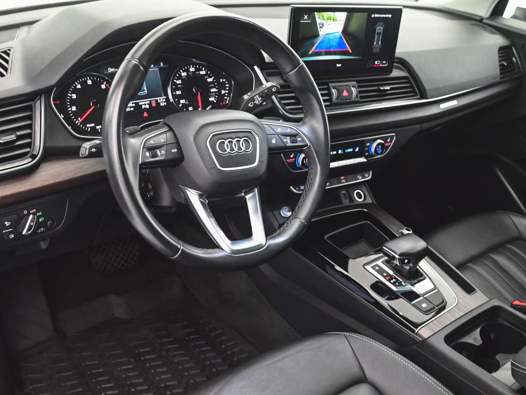 Used 2023 Audi Q5 2.0T Premium w/ Convenience Package AWD/4WD image 13