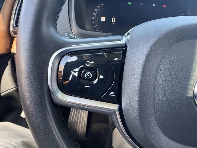 Used 2023 Volvo XC90 B5 Plus AWD/4WD image 31
