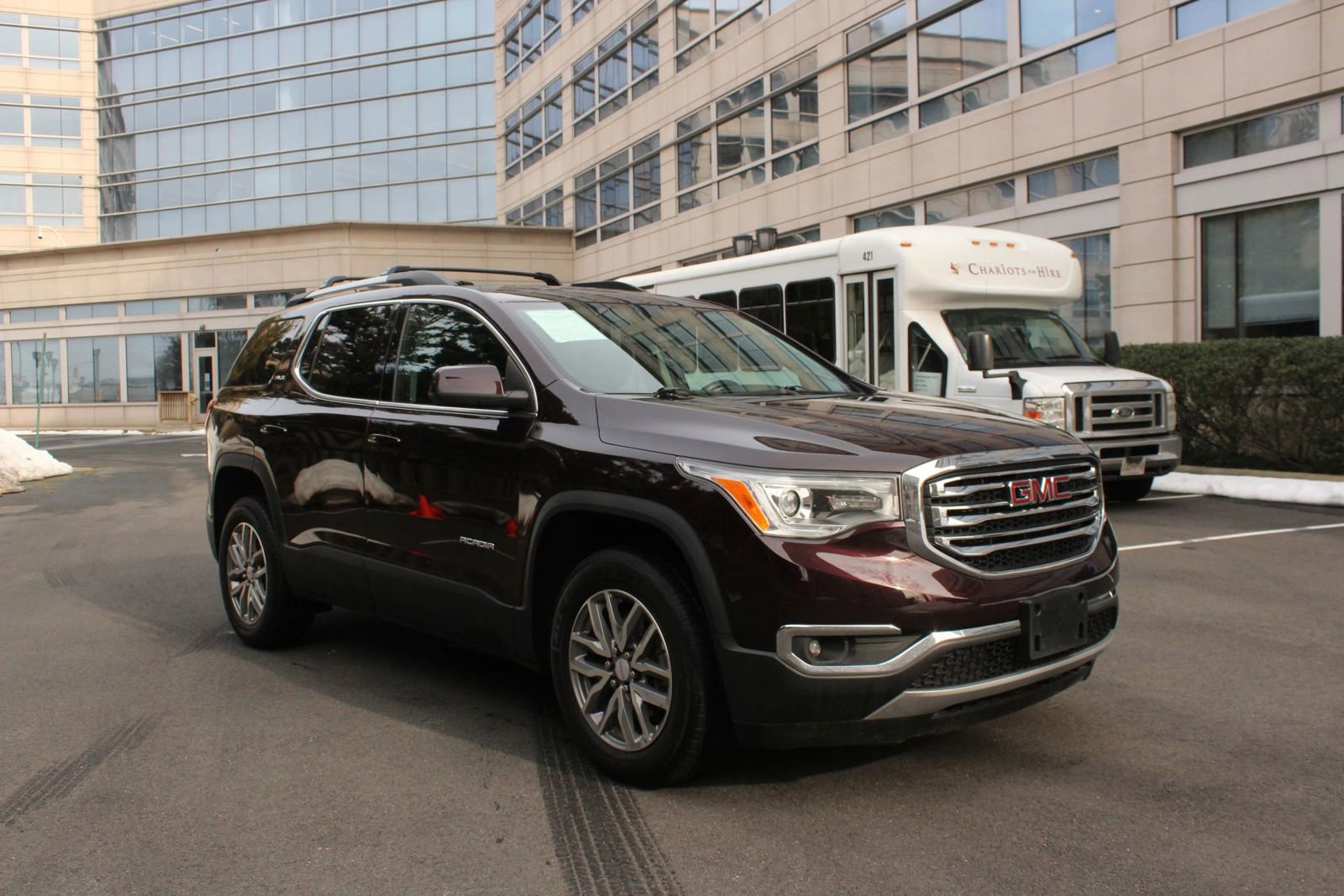 Used 2017 GMC Acadia SLE w/ Driver Alert Package I AWD/4WD image 1
