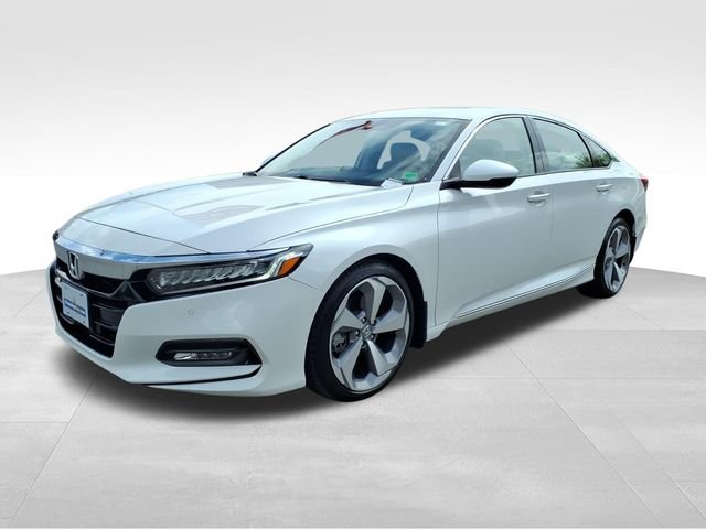 Used 2018 Honda Accord Touring image 2