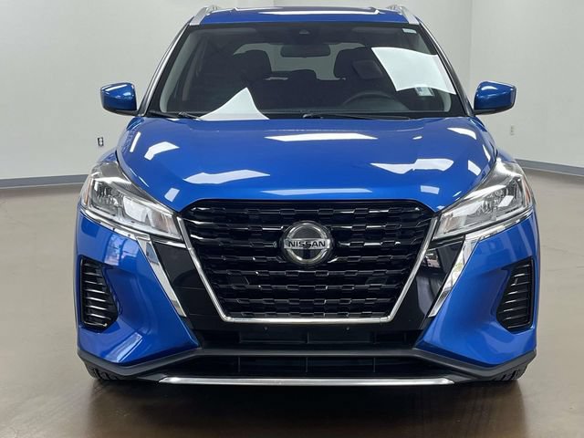 Used 2021 Nissan Kicks SV FWD image 2