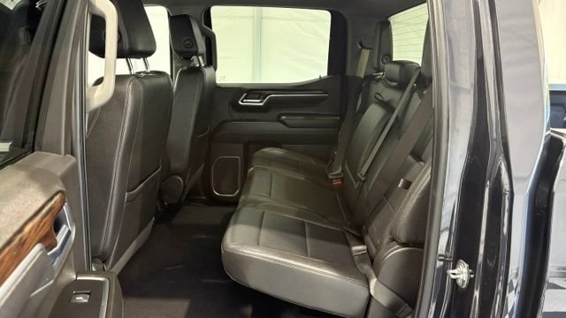 Used 2025 GMC Sierra 1500 SLT AWD/4WD image 18