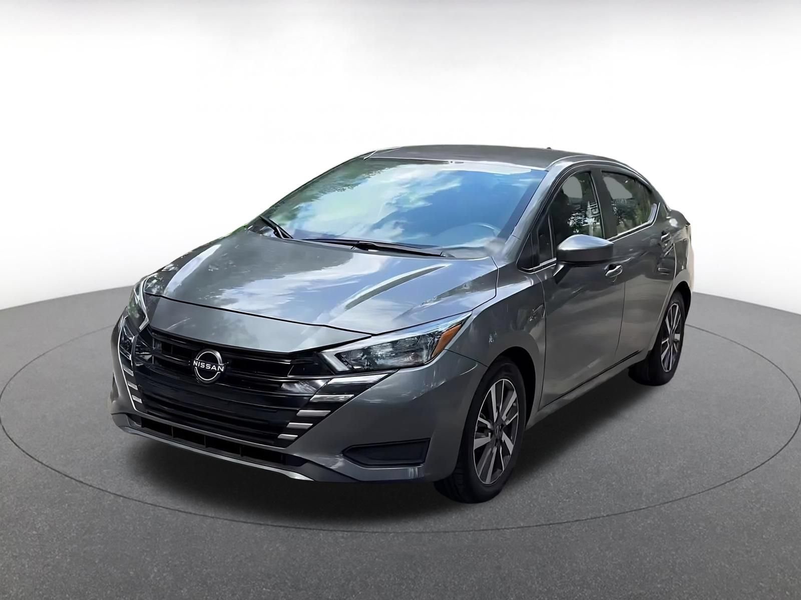Used 2025 Nissan Versa SV FWD image 6