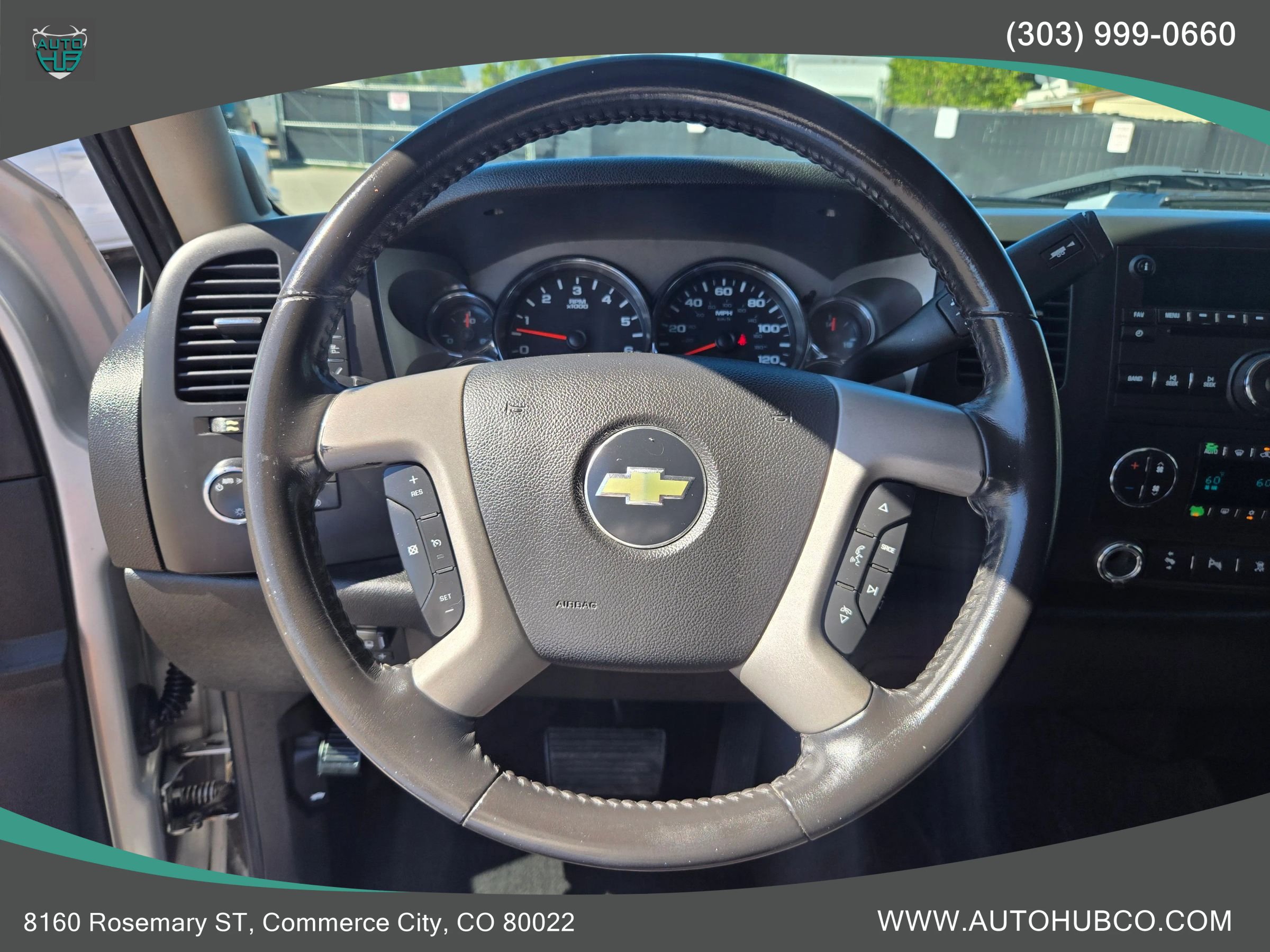 Used 2010 Chevrolet Silverado 2500 LT w/ Interior Plus Package AWD/4WD image 13