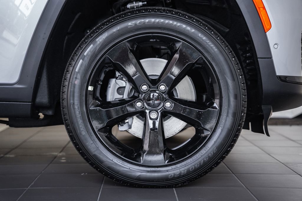 New 2025 Jeep Grand Cherokee L Limited w/ Luxury Tech Group II image 17