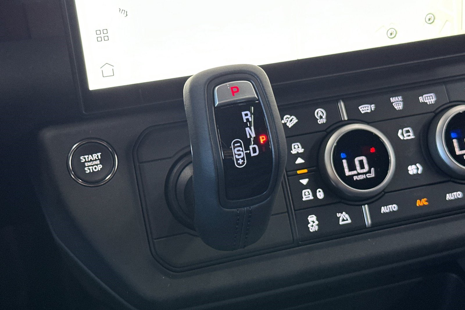 New 2026 Land Rover Defender 110 X-Dynamic SE AWD/4WD image 23