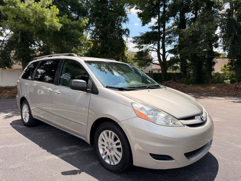 Used 2008 Toyota Sienna LE FWD image 4